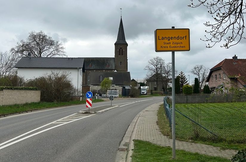 Wegen Kanalbaumaßnahmen kommt es voraussichtlich ab Mitte April zu einer Vollsperrung der Ortsdurchfahrt (Eifelstraße / B265) in Langendorf.