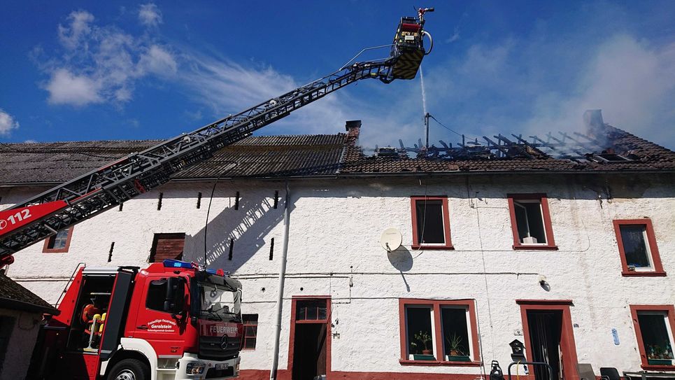 Eine Bewohnerin konnte das Gebäude unverletzt verlassen. Foto: Presse Feuerwehr VG Gerolstein