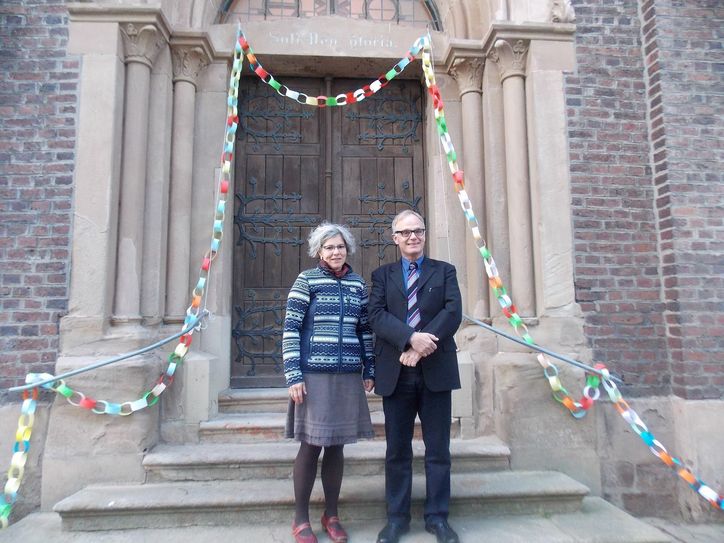 Pfarrerin Susanne Salentin und Pfarrer Michael Stöhr freuen sich: In den evangelischen Kirchen in Roggendorf (Foto) und Blankenheim beginnen wieder die Gottesdienste. Es wurde dafür ein Hygieneschutzkonzept erstellt, das auf Empfehlungen des Robert-Koch-Institutes basiert. Foto: Archiv/pp/Agentur ProfiPress