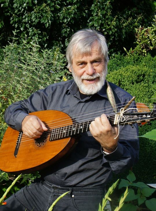 Tom Kannmacher gastiert mit seinem neuen Programm „Musik und Geschichten aus West-Irland“ in Dümpelfeld.