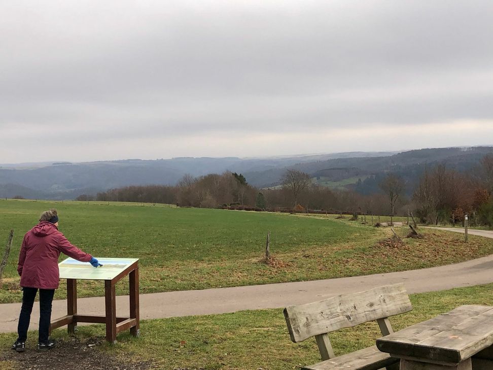 Einen freien Blick in den Sternenhimmel haben viele Menschen wegen der Lichtverschmutzung nicht mehr. Am Eifel-Blick »Worbelescheed« zwischen Eicherscheid und Huppenbroich wird nun ein Sternen-Blick eingerichtet. Foto: T. Förster
