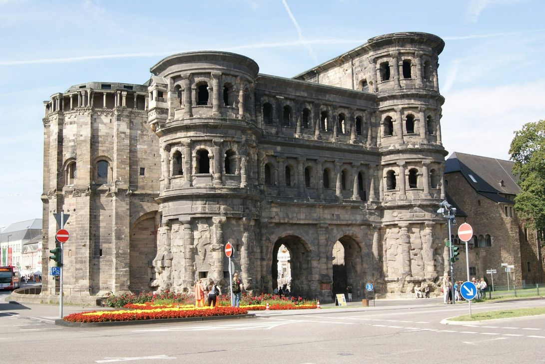 Die Porta Nigra zählt zu den UNESCO-Welterbestätten. Am "Welterbetag" werden verschiedene Führungen angeboten. Foto: Archiv