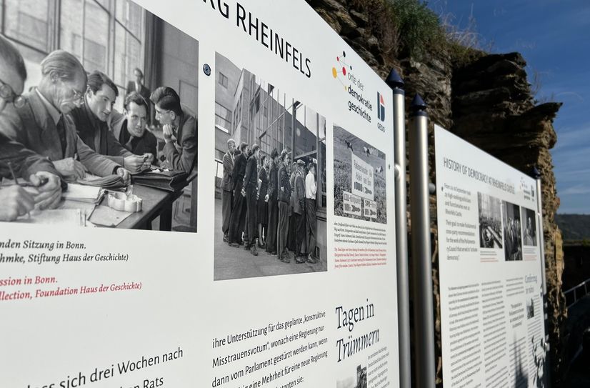 Zwei historische Gedenktafeln wurden auf Burg Rheinfels eingeweiht.