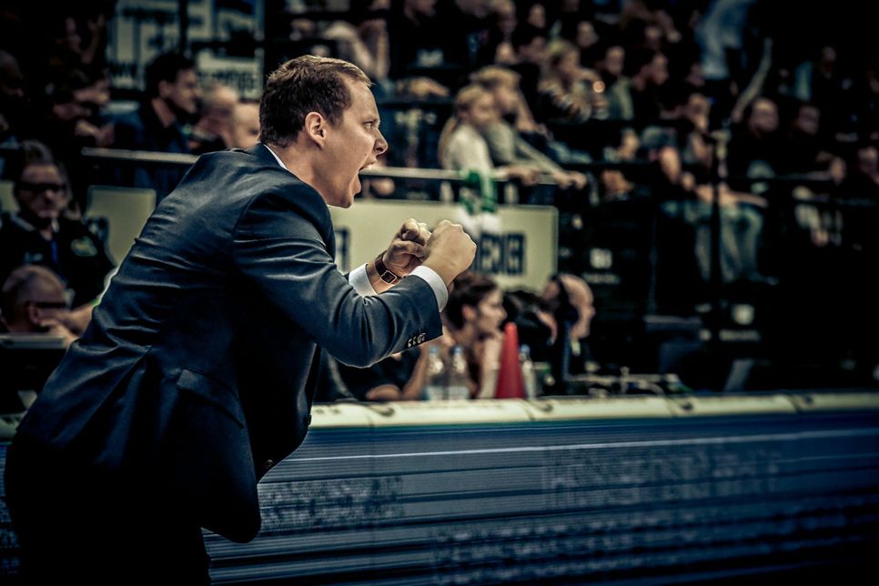 Da dürfte sich auch Gladiators-Head-Coach Christian Held freuen: Die Trierer Basketballer erhalten die Lizenz für die neue Pro-A-Saison ohne Auflagen. Foto: Photogroove/Simon Engelbert