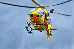 Mittels Helikopter und Seilwinde bargen die Helfer den verletzten Kletterer.