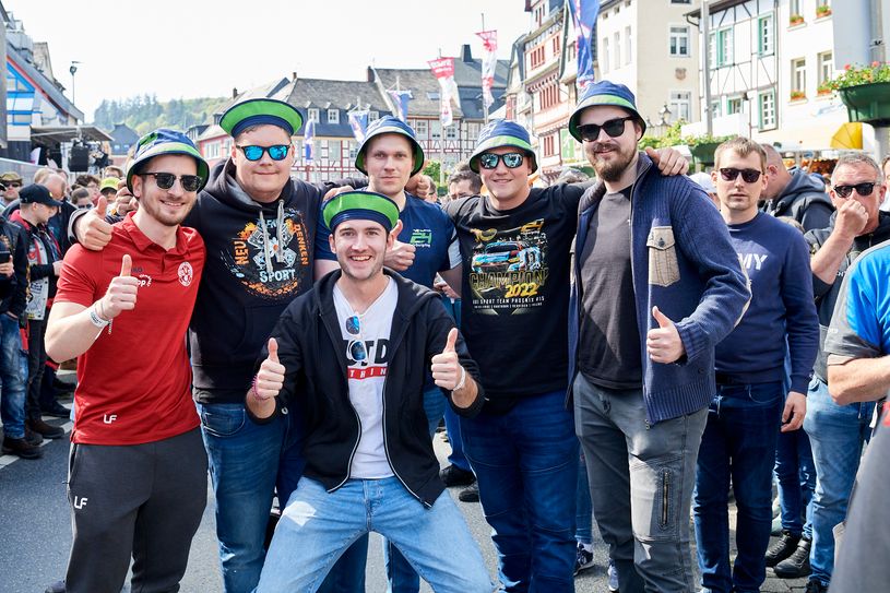 Die Jungs freuen sich auf das 24h-Rennen