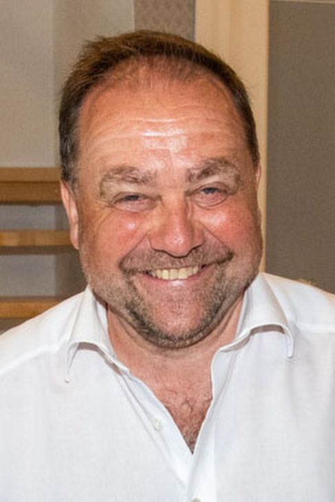 Bürgermeister Schomisch ist verstorben.