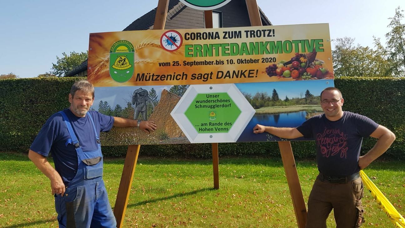 Karl Volpatti und Nico Gombert von der Ortsbauernschaft freuen sich auf die Aktion »Erntedankmotive«.