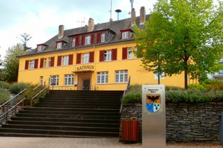 Das Rathaus in Kenn ist Dreh- und Angelpunkt der Veranstaltung. Foto: Diederich