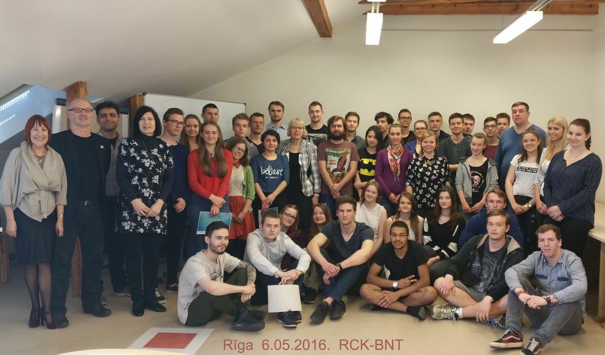 Gruppenfoto in Riga. Foto: FF
