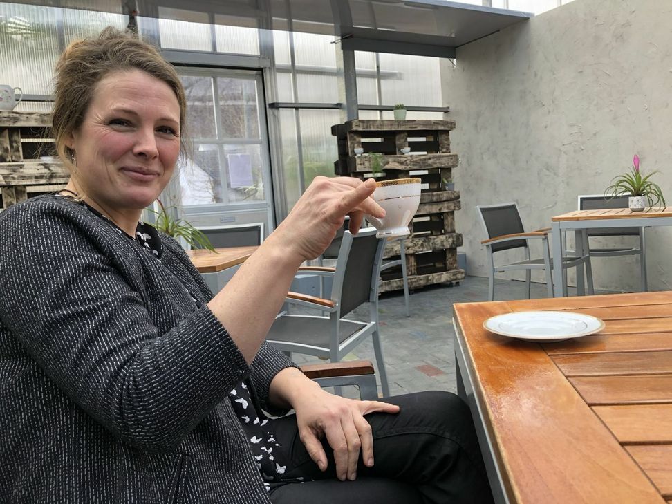 Ulla Große Meininghaus  hat unternehmerischen Mut bewiesen und die Glashausfläche ihres Schmetterlingsgartens mehr als verdoppelt. Hinzu kommt neben einem Cafébereich die neue Orangerie, die im Juni eröffnet wird. mn-Fotos