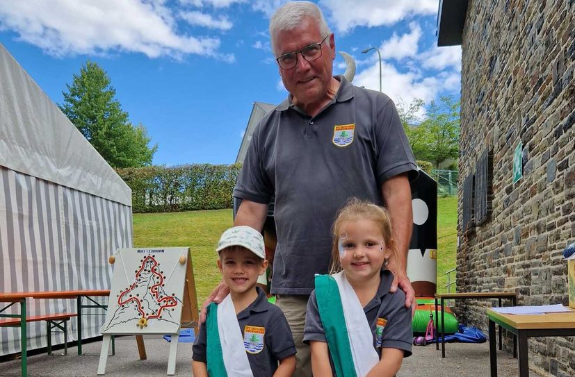 Der Nachwuchs um Brudermeister Helmut Kaulard feierte kräftig mit.