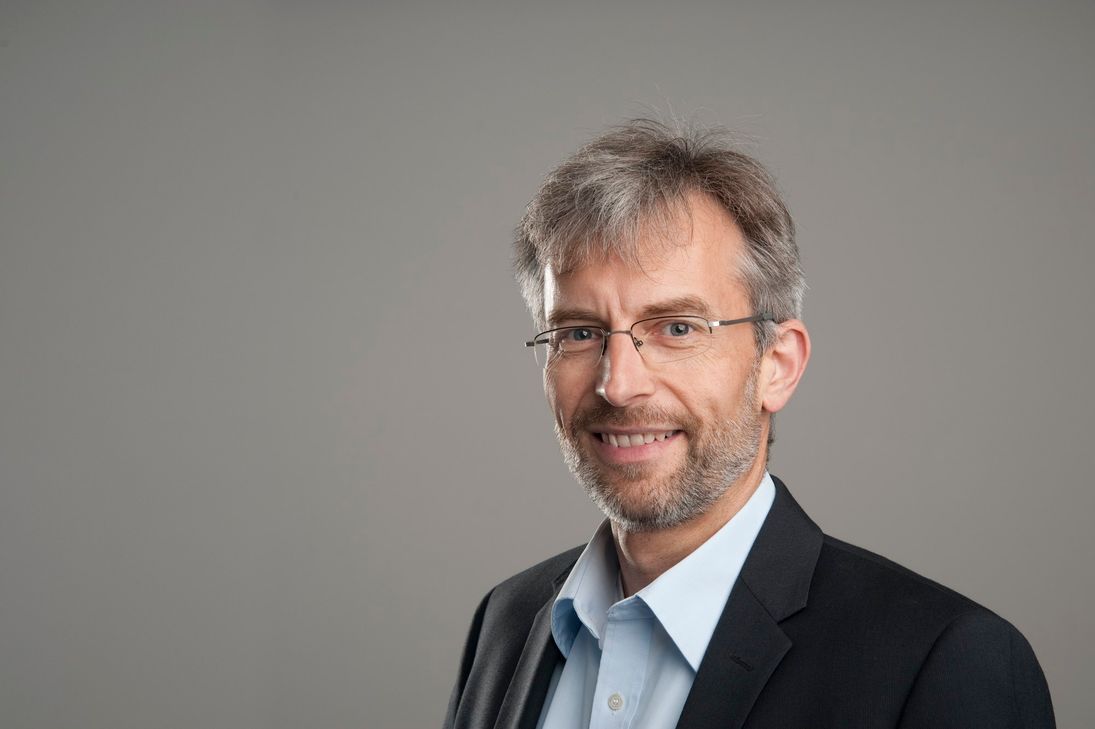 Prof. Dr. Klaus Peter Koch, Prodekan des Fachbereichs Technik und Leiter des Studiengangs Medizintechnik an der Hochschule Trier