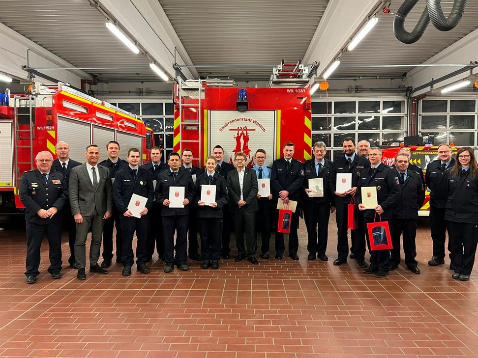 Gruppenfoto mit den Geehrten