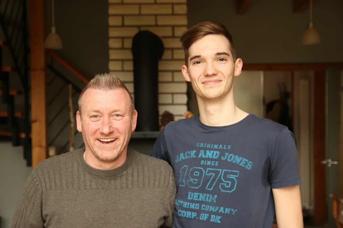 Christopher Pick (r.) und Marco Steffes von den Kuchenheimer Junggesellen. Foto: Nolden
