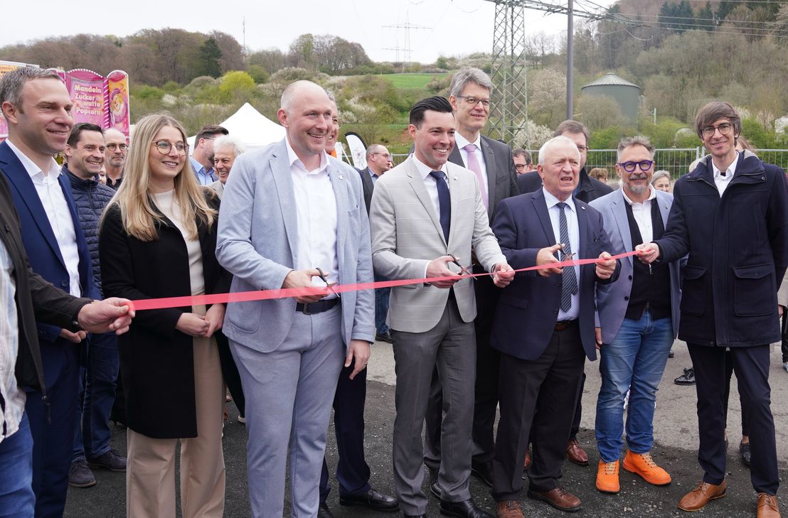 Bei der Grenzlandschau 2025 in Prüm treffen Innovation, Technik, Handwerk und vieles mehr aufeinander. Auch in diesem Jahr wird die GLS mit einem attraktiven Programm und der offiziellen Durchtrennung des Eröffnungsbandes feierlich eröffnet.