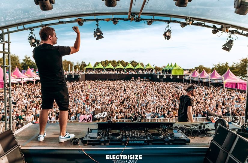 Namhafte DJs, die bereits beim »Electrisize«-Festival aufgelegt haben, kommen am 5. April in die Tenne.