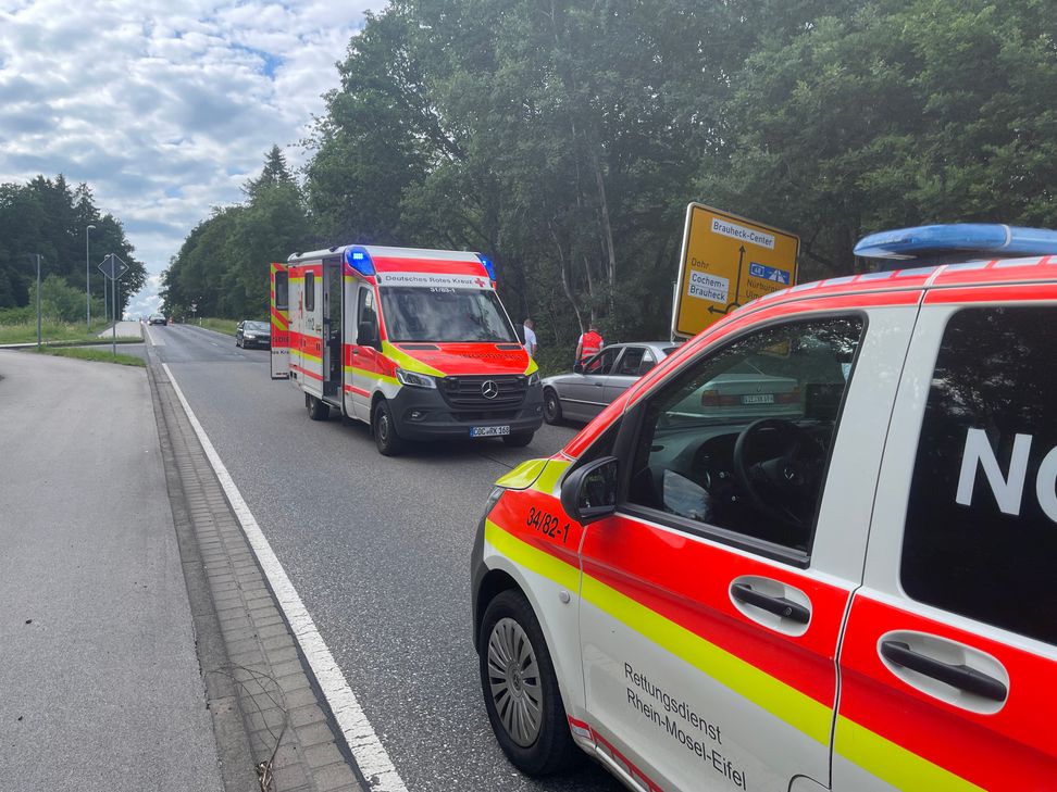 Der 32-jährige Motorradfahrer verstarb noch an der Unfallstelle