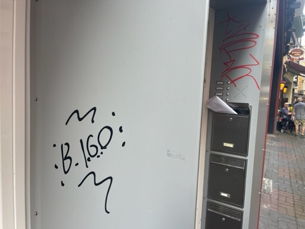 Zahlreiche Gebäude in der Cochemer Innenstadt wurden durch Schmierereien beschädigt.