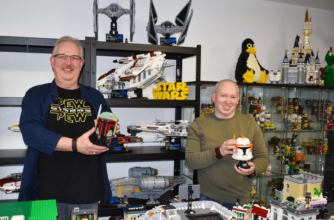 Lego-Fans Daniel Sauerland (rechts) und Udo Ziemer sind Mitorganisatoren der »Hunsrücker Steinewelt«.