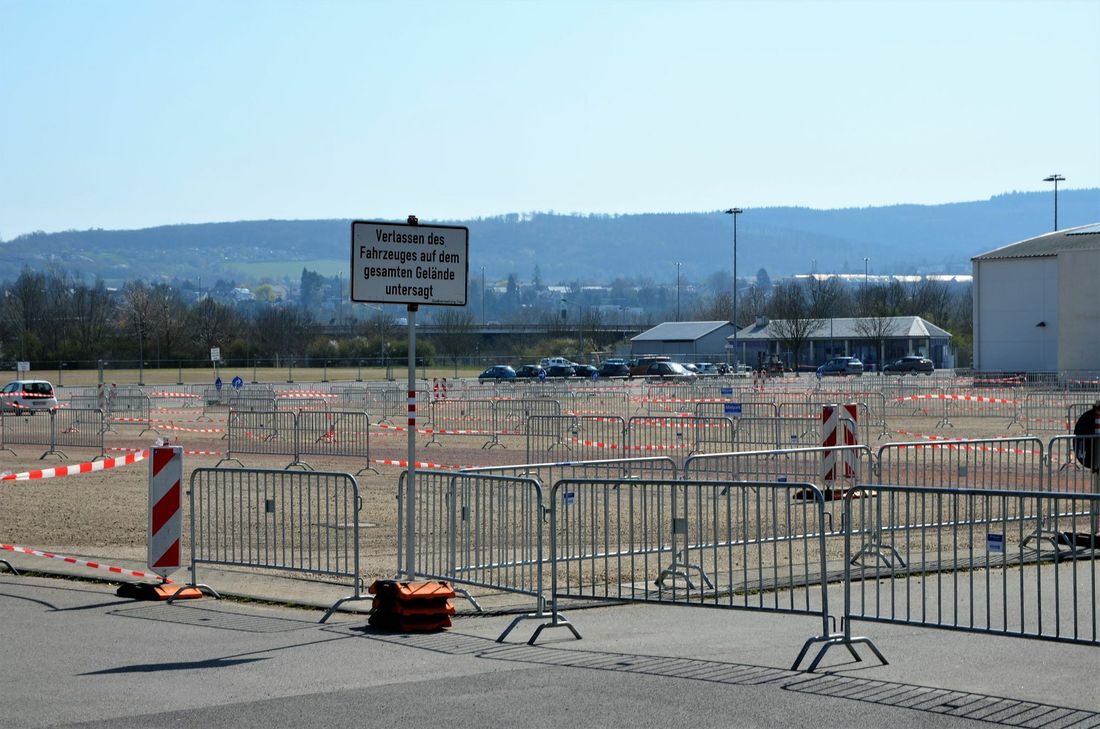 In den Trierer Moselauen wurde in den vergangenen Monaten eine Corona-Test- und Impf-Infrastruktur geschaffen. Foto: Archiv/Finkenberg