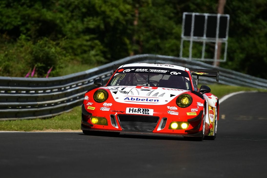 Die 60- Ausgabe des ADAC ACAS H&R Cup gewannen die Lokalmatadoren von Frikadelli Racing mit Lance David Arnold und Felipe Fernàndez Laser. Foto: H.Elis/RACEPIX.eu