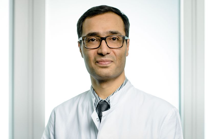 Prof. Dr. Alireza Mirshahi, Direktor der Augenlinik Dardenne, hält den ersten Vortrag beim Ahrtal-Forum des Wochenspiegels. Foto: Dardenne