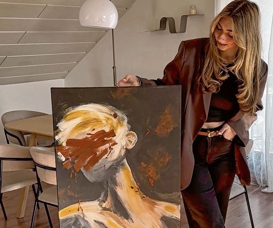 Lara Wildrath malt schon von Kindesbeinen an. Am Markt-Wochenende stellt die 23-Jährige im Hotel Kragemann in Simmerath farbige Ölgemälde und Schwarz-Weiß-Kunst aus.
