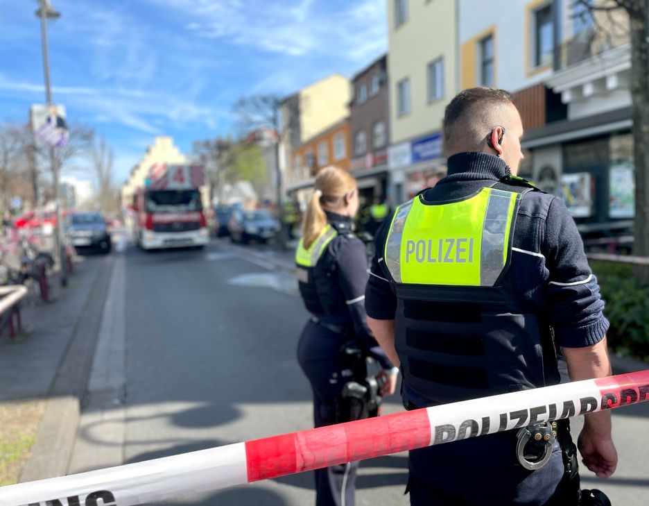 In einem Imbiss in der Wilhelmstraße in Euskirchen hat es heute Morgen eine Verpuffung gegeben.