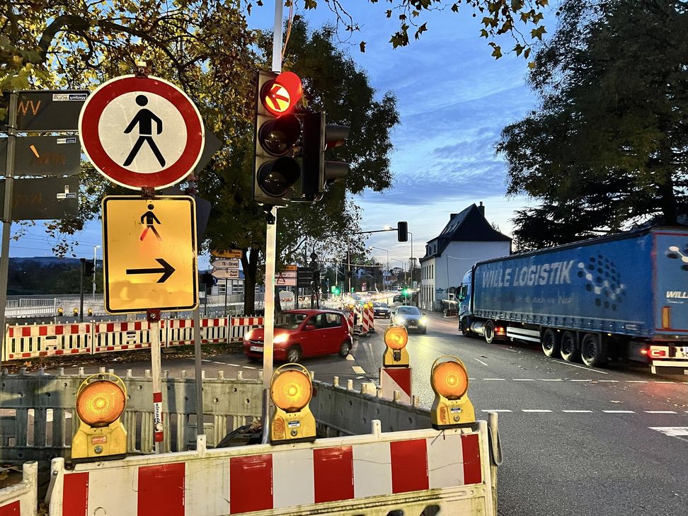 Auch Fußgänger sind seit vielen Monaten von den Einschränkungen betroffen.