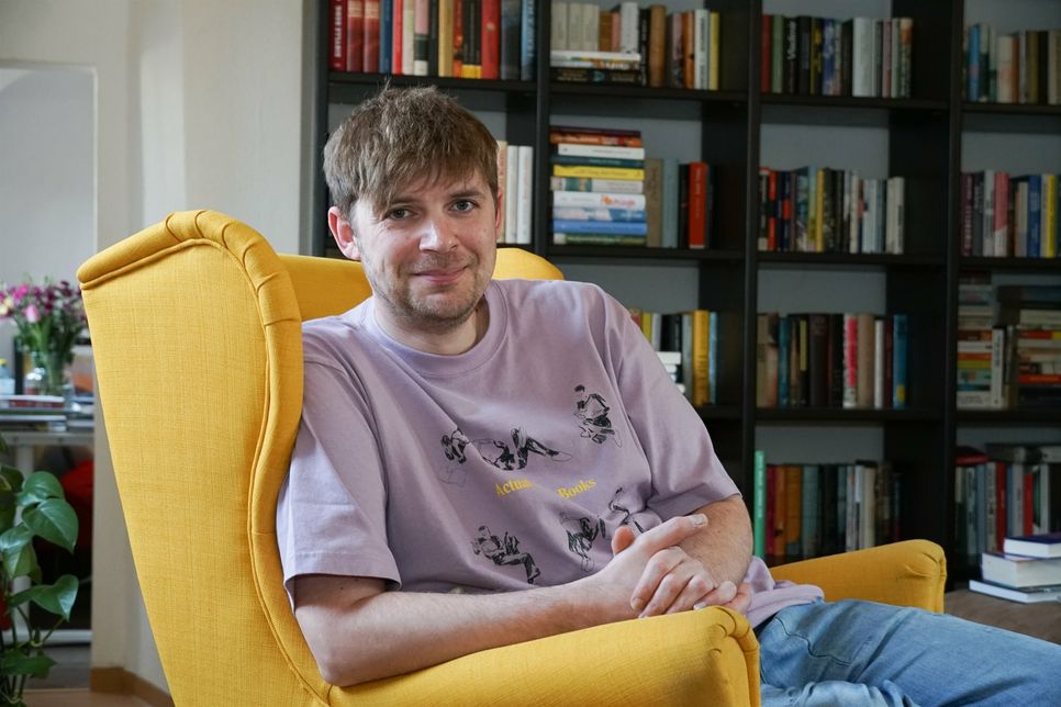 Florian Valerius ist nicht nur in den sozialen Netzwerken als Literatur-Experte anerkannt: vor wenigen Wochen wurde er in die Jury des Deutschen Buchpreises berufen, was einem Adelsschlag gleichkommt.