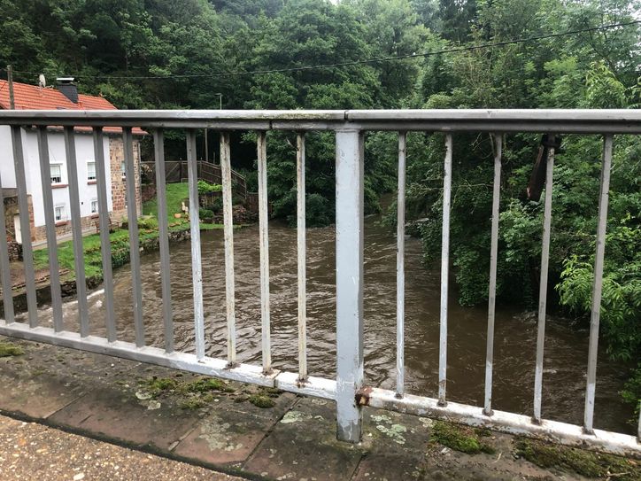 Doch die Rur in Brück ist relativ ruhig.