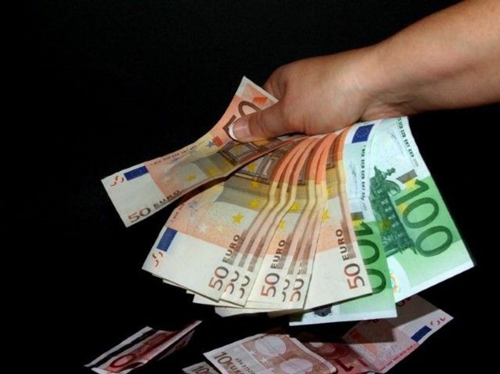 Eine Frau aus Mechernich wurde Opfer des sogenannten Enkeltricks. Foto: Polizei