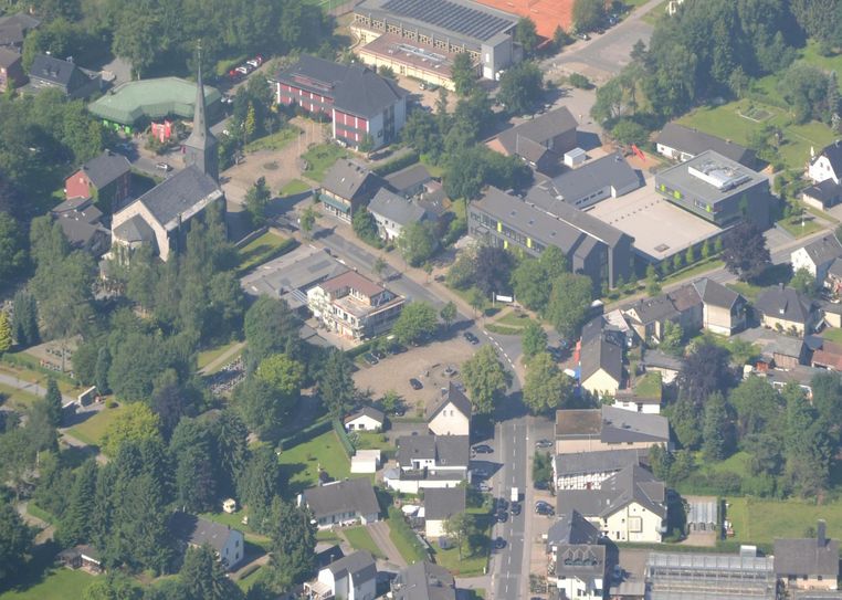 Vorstadt oder dörflicher Charakter - ein Gestaltgutachten, in das die Meinung der Bürger eingebunden wird, soll ein lebenswertes Roetgen erhalten.