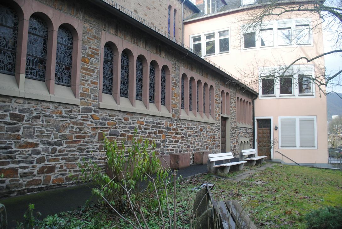 Das Pfarrhaus, das direkt an die Pfarrkirche St. Martin grenzt, soll nach dem Willen eines Fördervereins zu einem Pfarrzentrum ausgebaut werden.