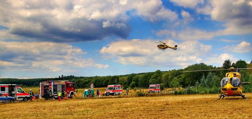 Vier Personen wurden bei diesem Unfall schwer(st) verletzt. Foto: Schmitt