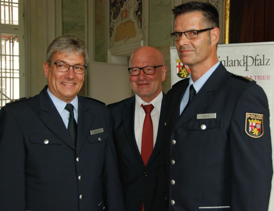 Das Foto zeigt Polizeidirektor Rainer Nehren, Polizeipräsident Lothar Schömann, Polizeidirektor Ralf Krämer (v.l.n.r.). Foto: Polizei