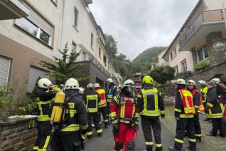 Die  Feuerwehr Cochem rettete eine Frau aus der  brennenden Wohnung.