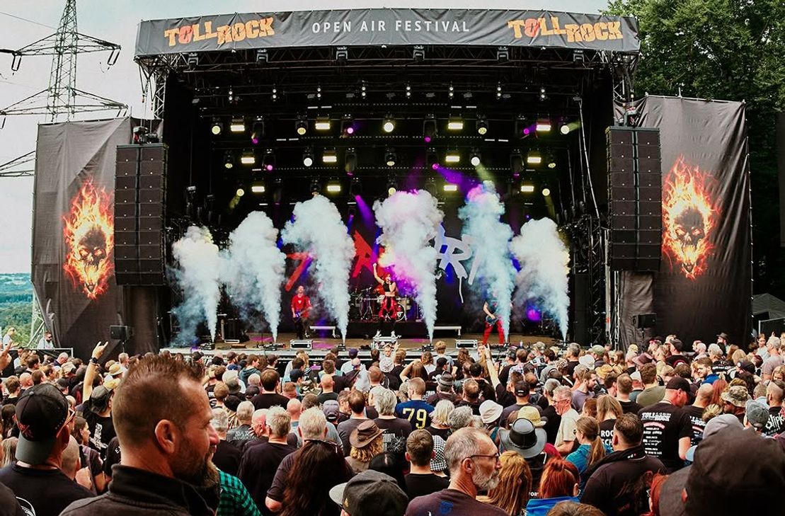 Auf dem TOLLROCK-Gelände an der schönen Aussicht in Schmidt ist am Wochenende beste Stimmung garantiert.