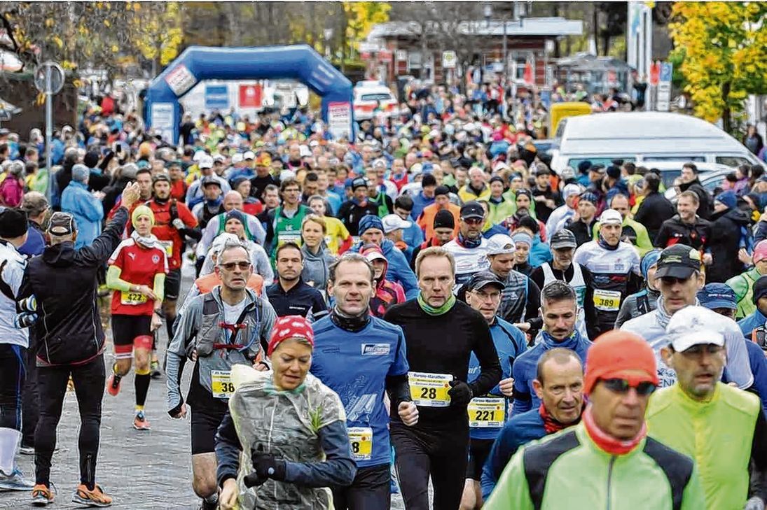 Über 1000 Nennungen gibt es bereits für den 24. Rursee-Marathon und die vielen anderen sportlichen Angebote am Wochenende in Einruhr. Foto: Archiv