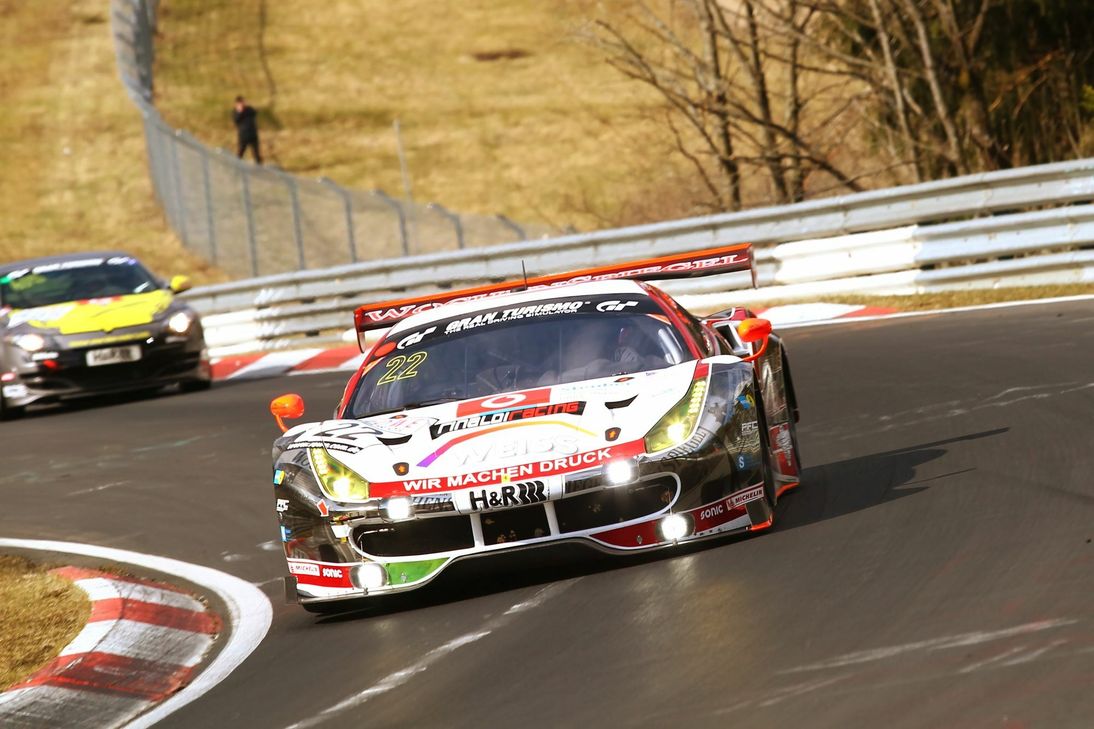 Im Ferrari mit der Nummer 22 sitzen wie gewohnt: Georg Weiss, Jochen Krumbach und Oliver Kainz. Foto: WTM-Racing