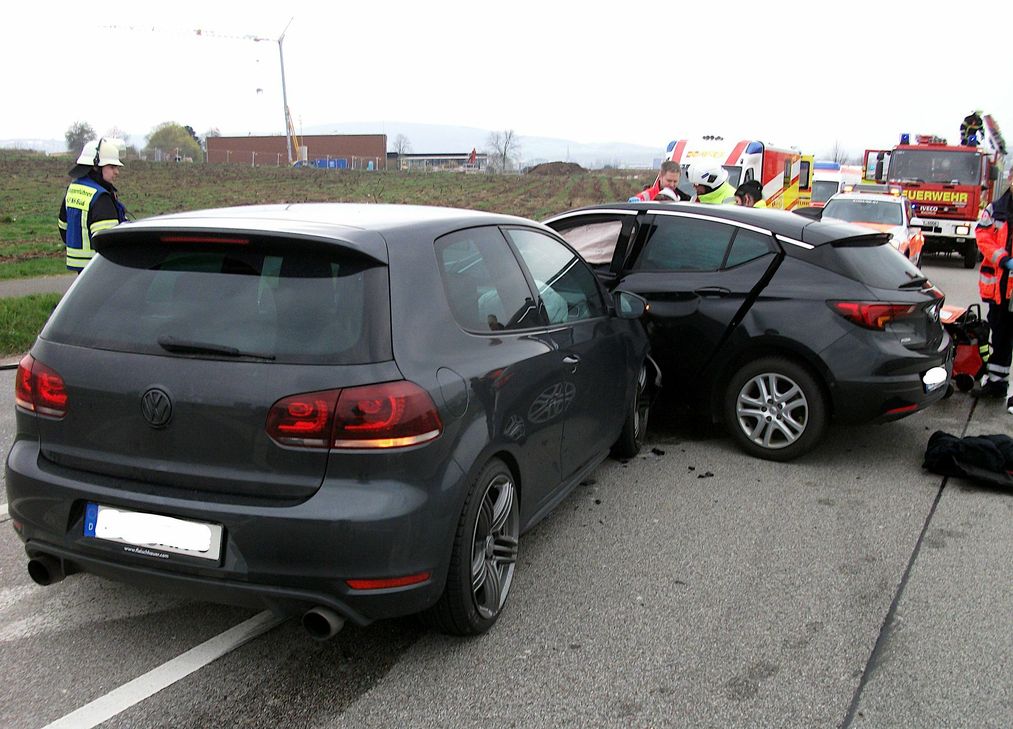 Verkehrsunfall auf der B 428 bei Bad Kreuznach.
