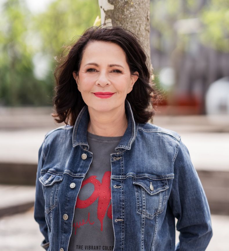 Beststellerautorin Stefanie Stahl liest am Freitag, 24. April, beim Eifel-Literatur-Festival in Bitburg. Im Interview spricht sie über Wahlheimat und innere Freundschaft.