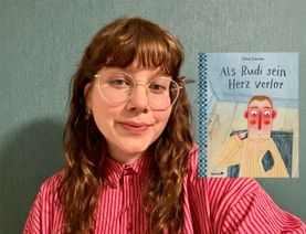 Das Kinderbuch „Als Rudi sein Herz verlor“ von Stina Semrau wurde für den renommierten Serafina-Illustrationspreis nominiert.