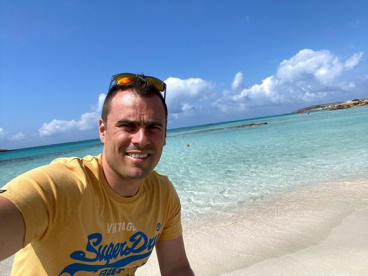 Sommer, Sonne, Strand und mehr: Florian Hartmann mit einem Selfie, das in diesem Sommer viele gerne auch machen würden.