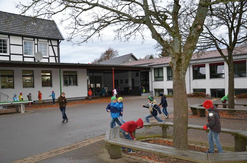 Eigentlich ist die Schließung der Schwalbenschule beschlossene Sache. Ein Einwohnerantrag zwingt die Simmerather Politik nun dazu, noch einmal über den Fortbestand der Kesternicher Grundschule als Teilstandort von Steckenborn nachzudenken.