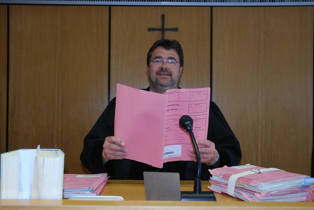 Der Neue: Oliver Emmer leitet seit März das Prümer Amtsgericht. Foto: S. Schönhofen