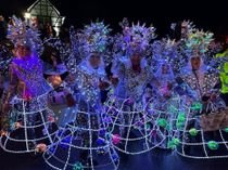 Die Stääne danze nicht nur am Himmel, sondern auch auf der Straße - beim zehnten Lichterzug in Eiserfey.