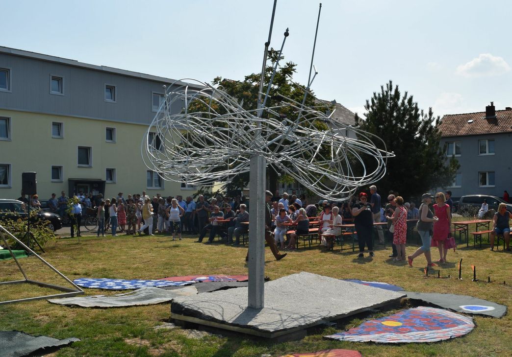 Rolf A. Kluenters »Raumflüsterer« ist jetzt im Erftquartier zu bewundern. Foto: Scholl