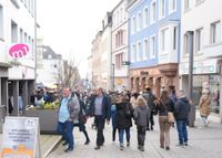 Aussteller und Organisatoren des Beda-Marktes und der Frauen- und Lifestylemesse sind zufrieden. Auch am zweiten Tag mit verkaufsoffenem Sonntag herrschte in Bitburg Volksfeststimmung.